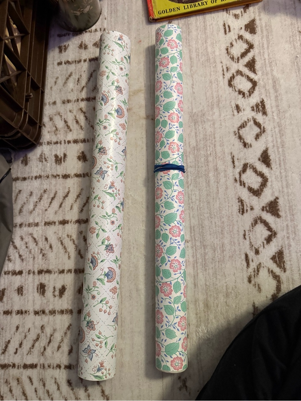 Vintage Contact Floral Patterned Gift Wrap Rolls